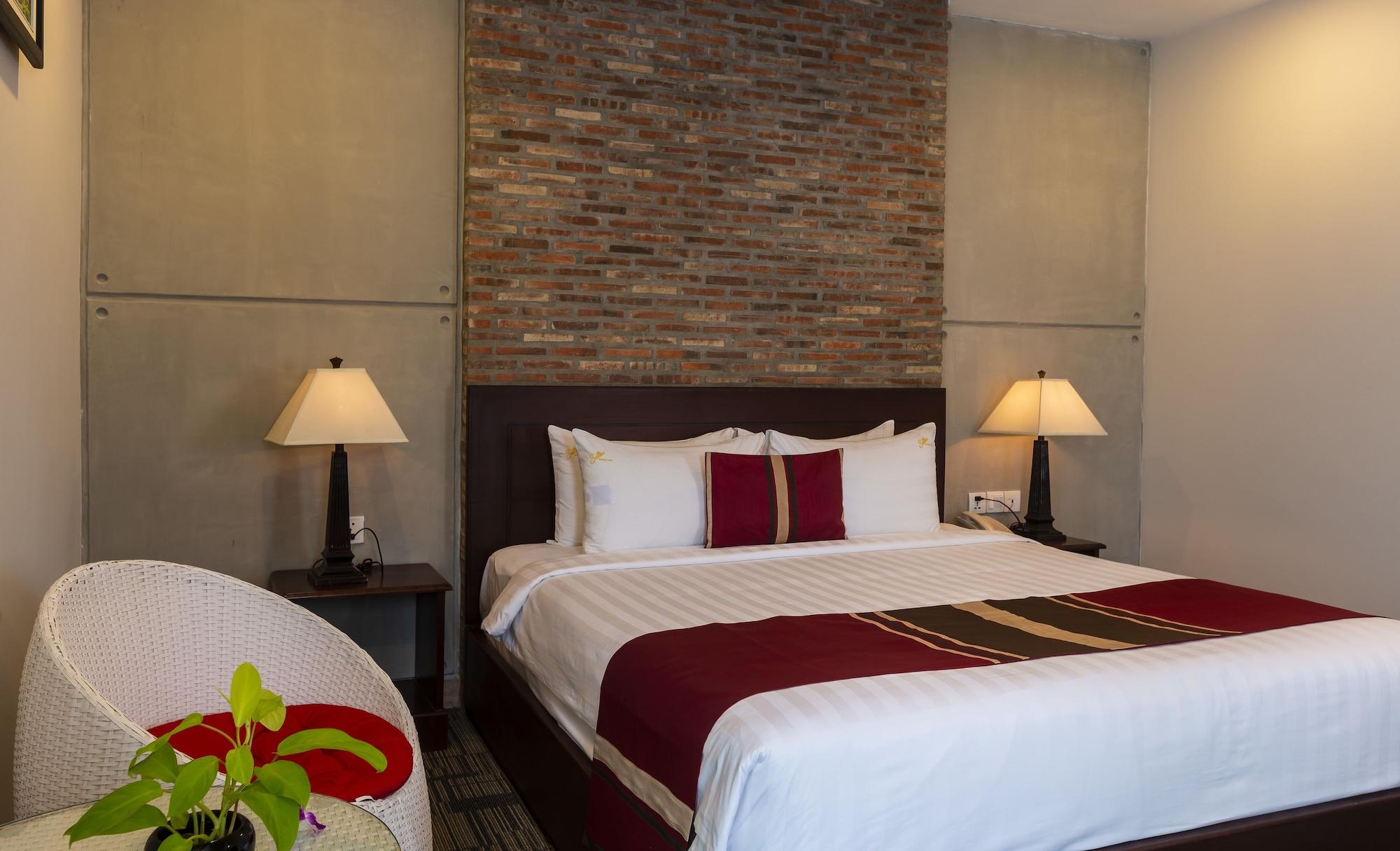 Wisteria Hotel Phnom Penh Exterior photo