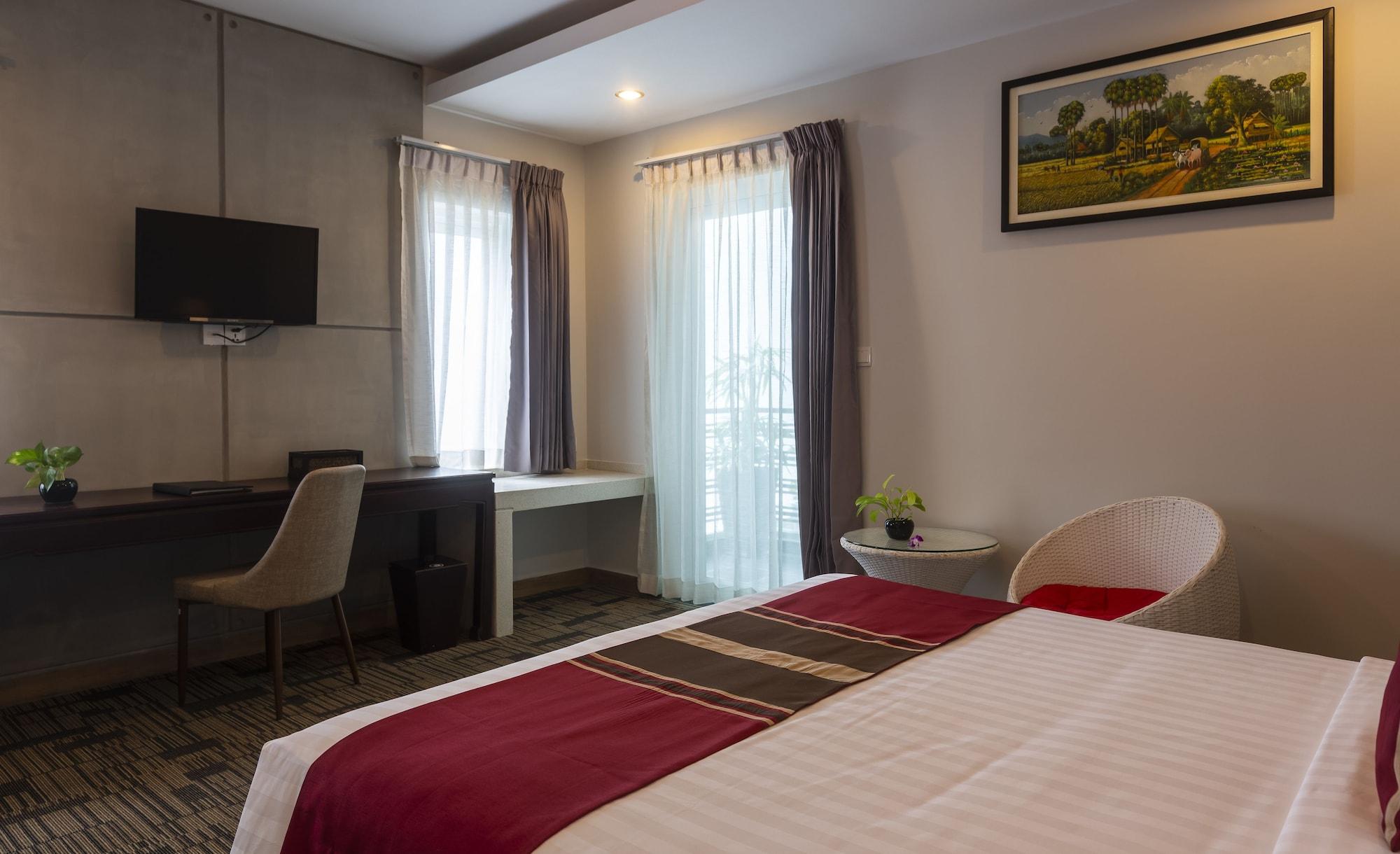 Wisteria Hotel Phnom Penh Exterior photo