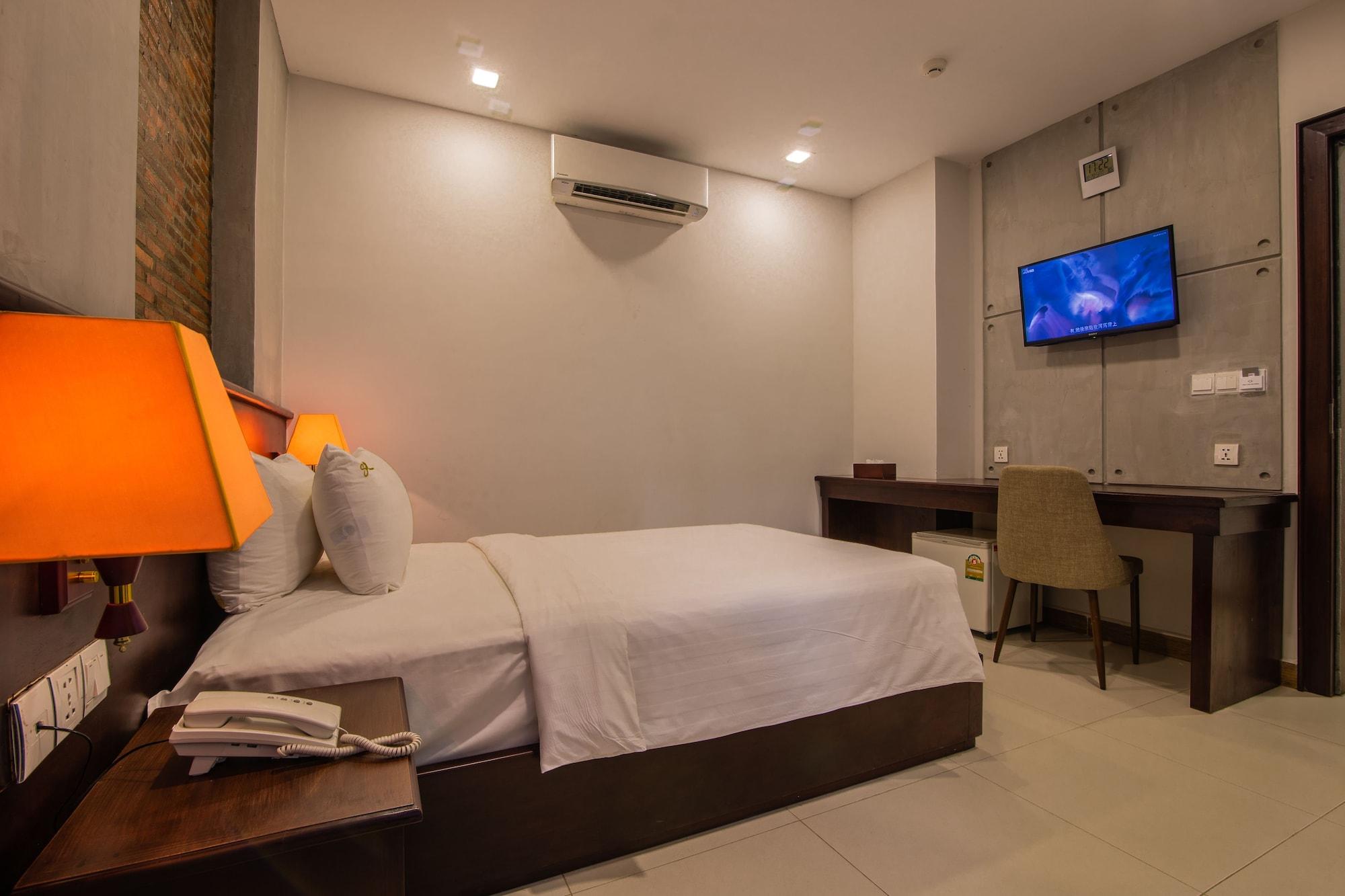 Wisteria Hotel Phnom Penh Exterior photo