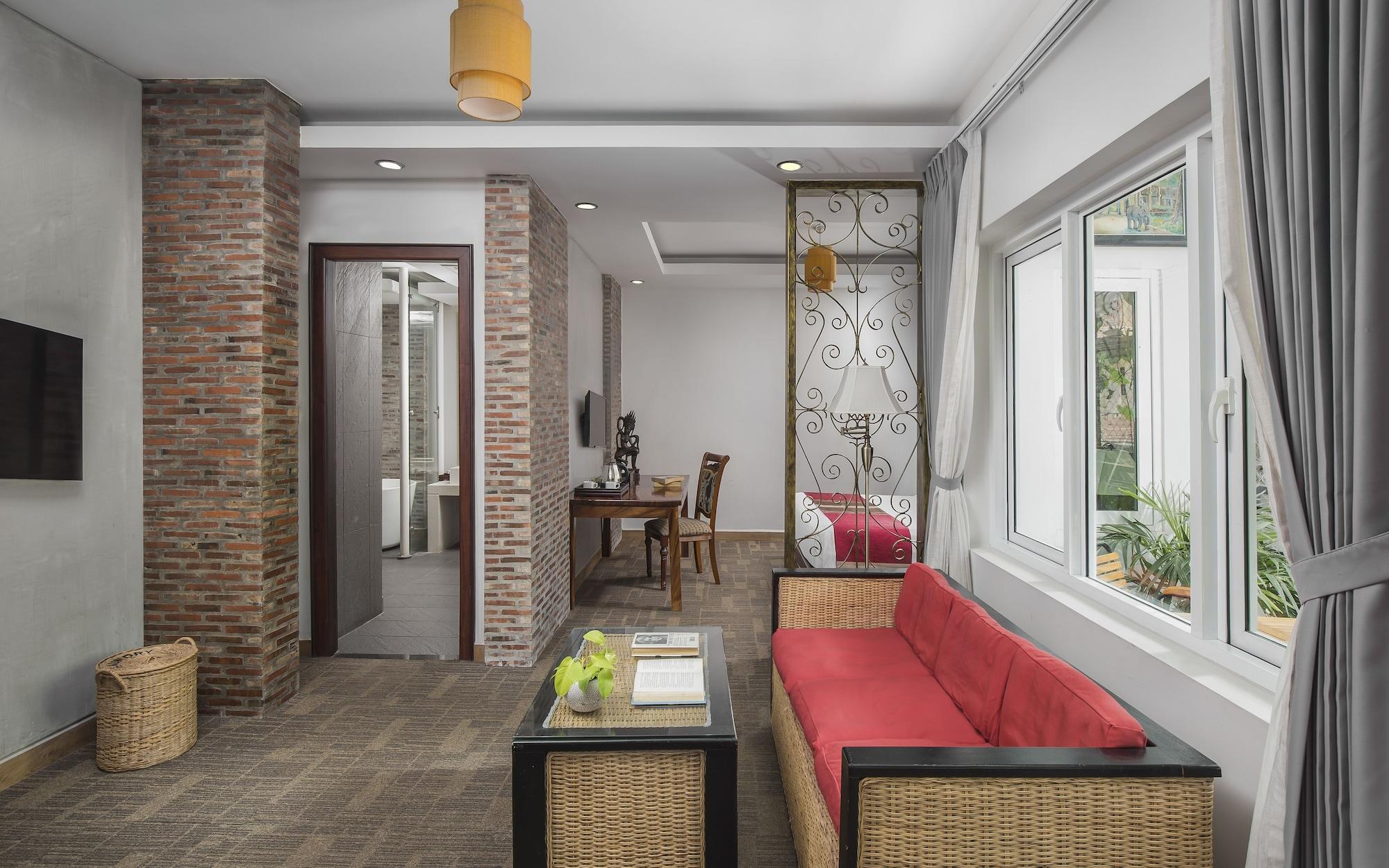 Wisteria Hotel Phnom Penh Exterior photo