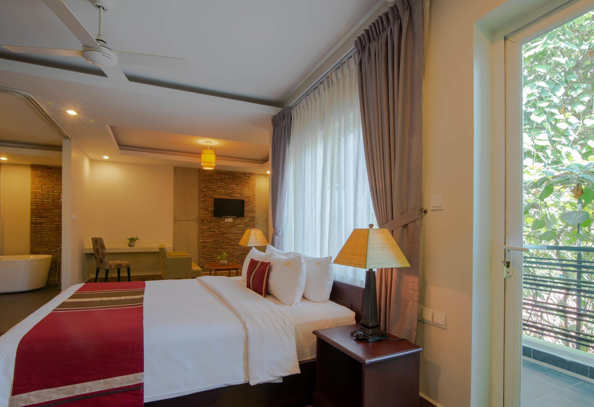 Wisteria Hotel Phnom Penh Exterior photo