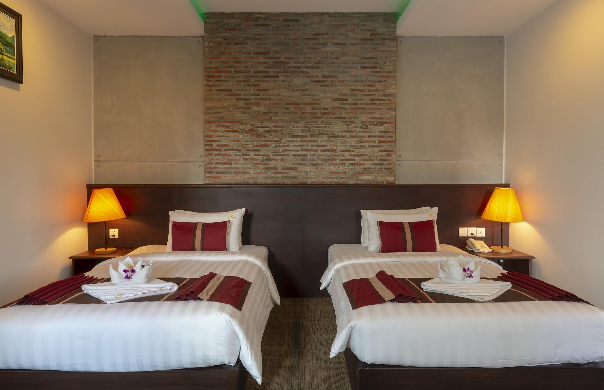 Wisteria Hotel Phnom Penh Exterior photo