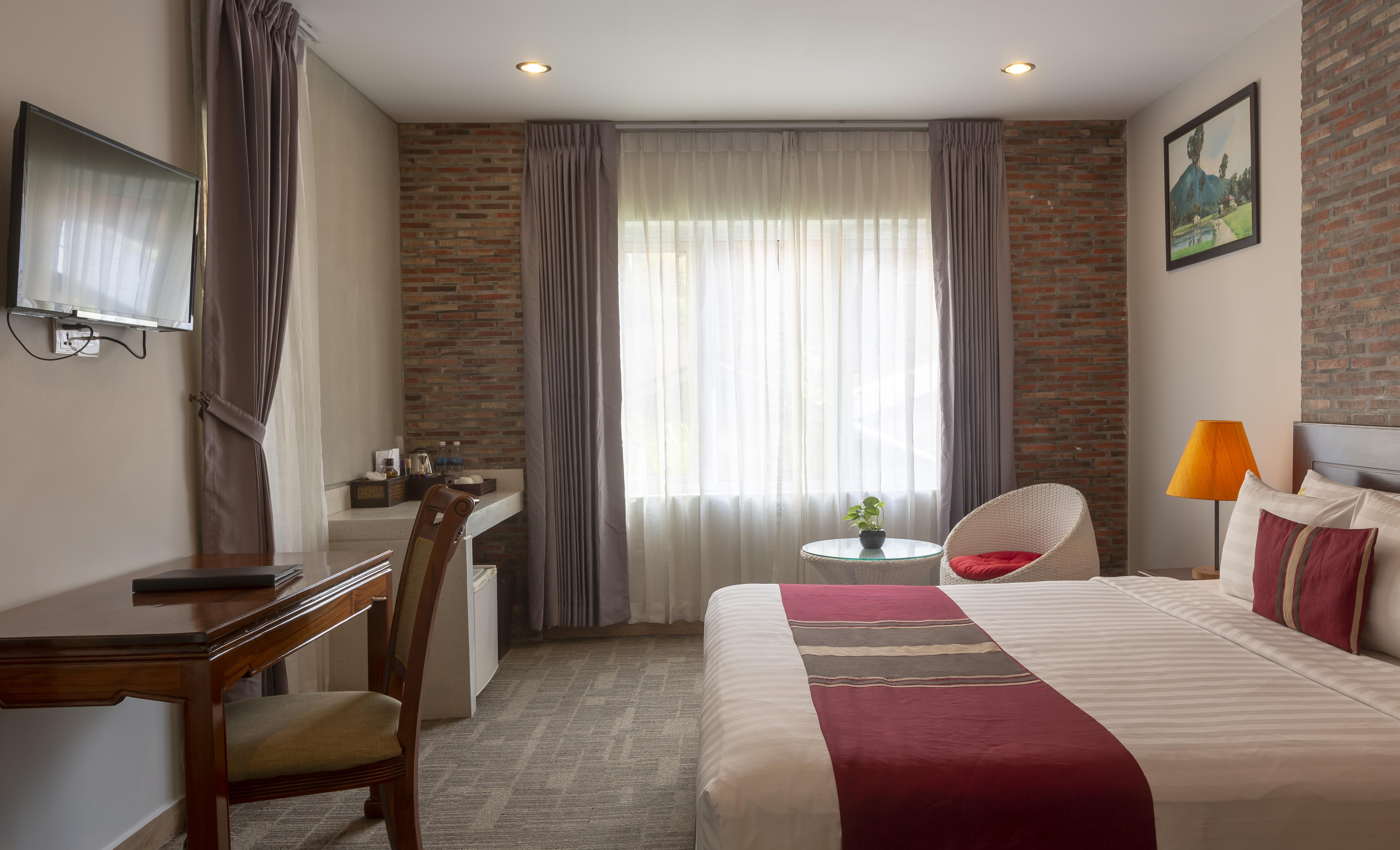 Wisteria Hotel Phnom Penh Exterior photo