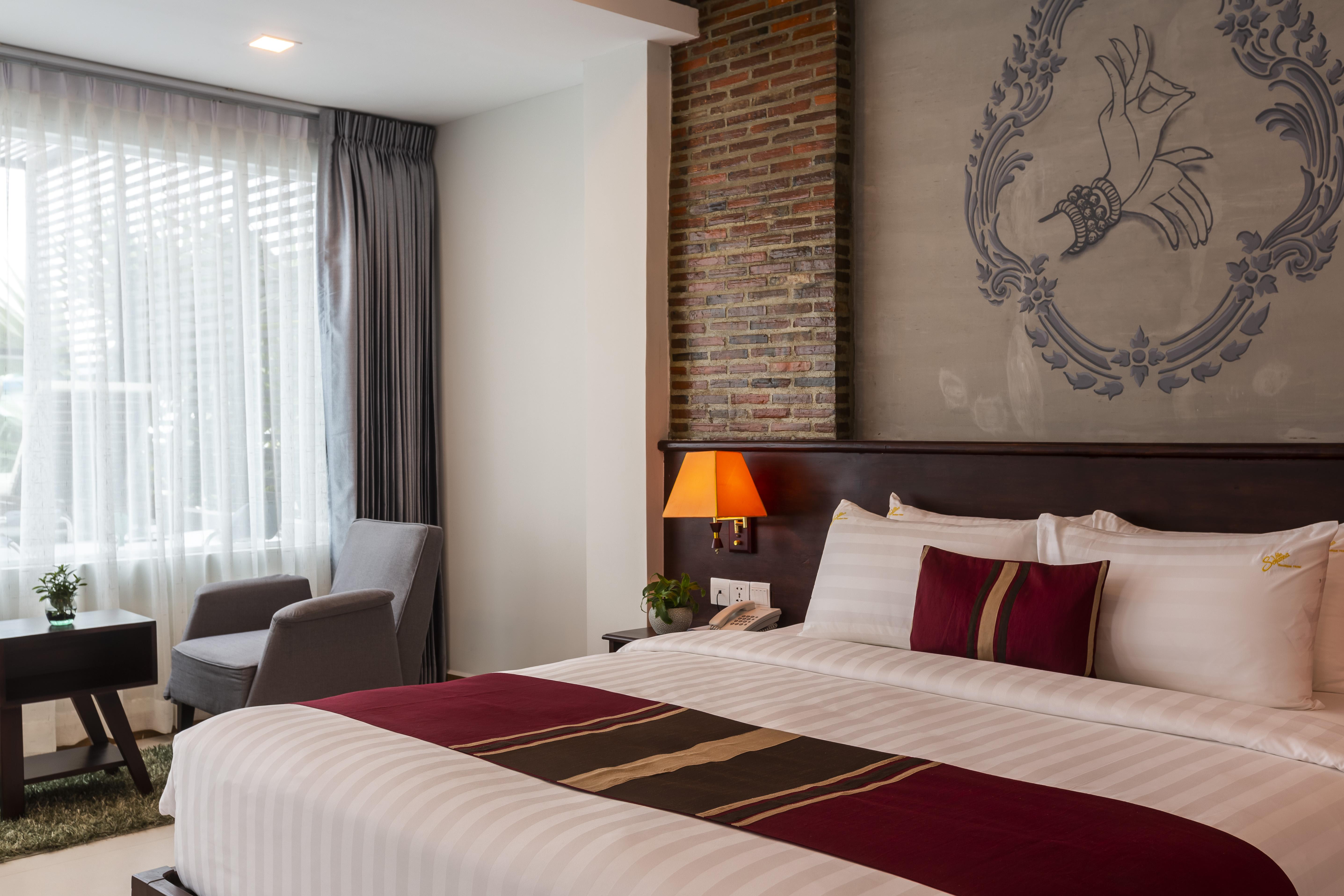 Wisteria Hotel Phnom Penh Exterior photo