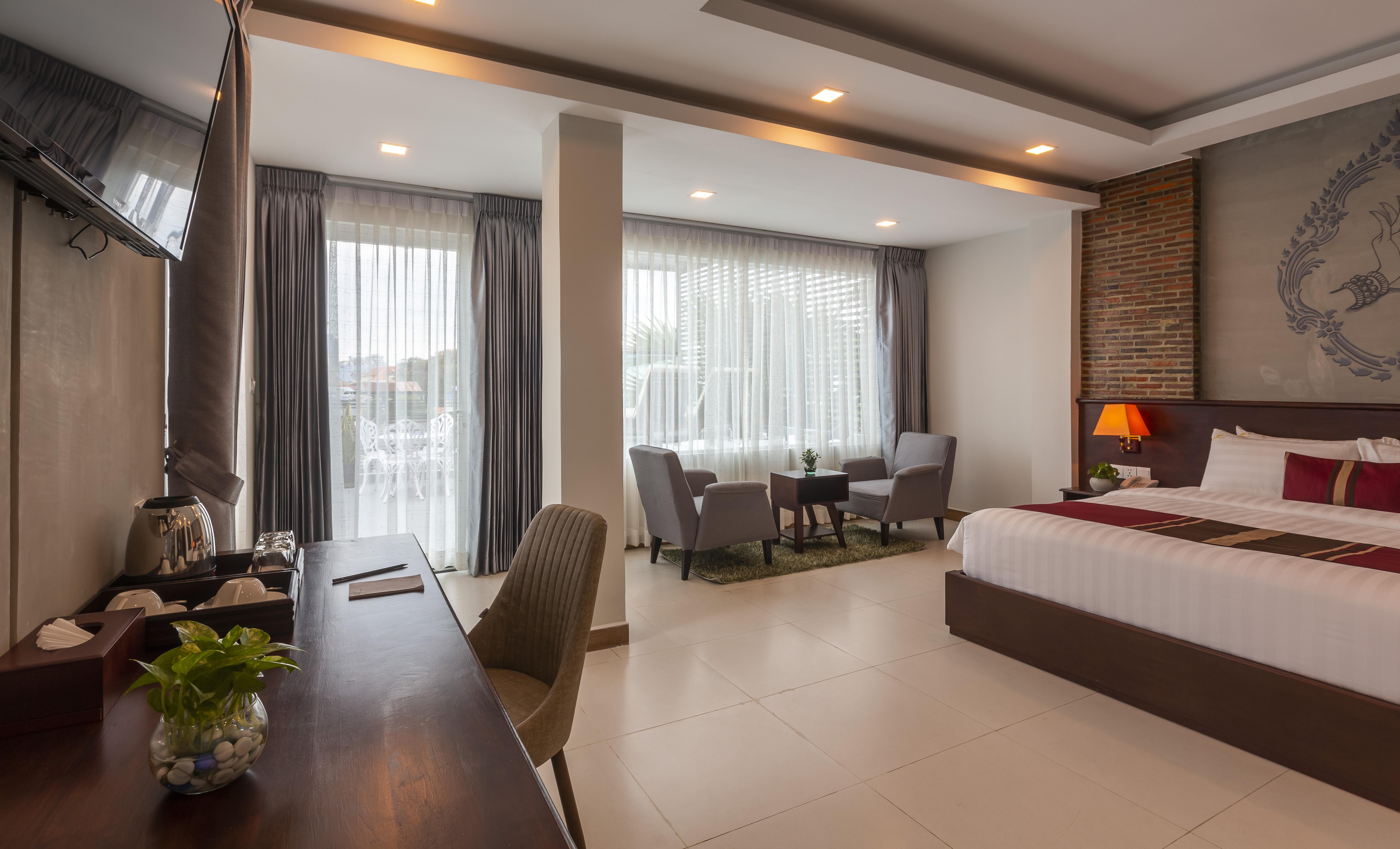 Wisteria Hotel Phnom Penh Exterior photo