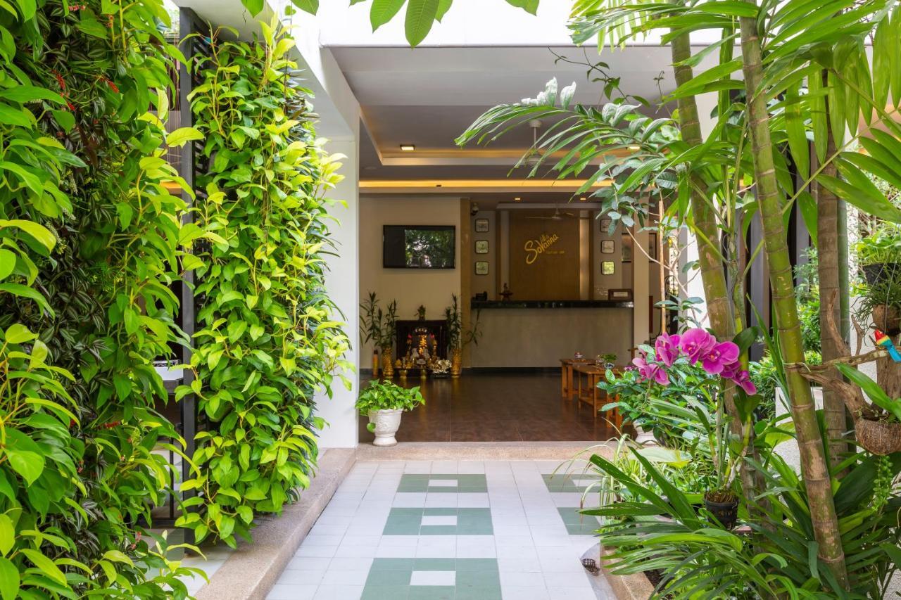 Wisteria Hotel Phnom Penh Exterior photo