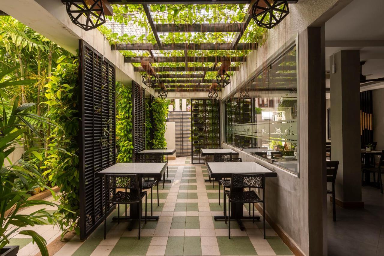 Wisteria Hotel Phnom Penh Exterior photo